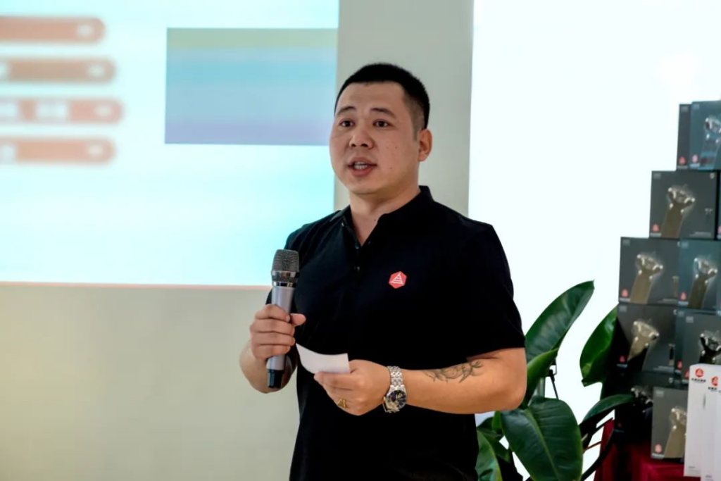 心相融·创未来丨Z6尊龙凯时物流2022年中总结会议