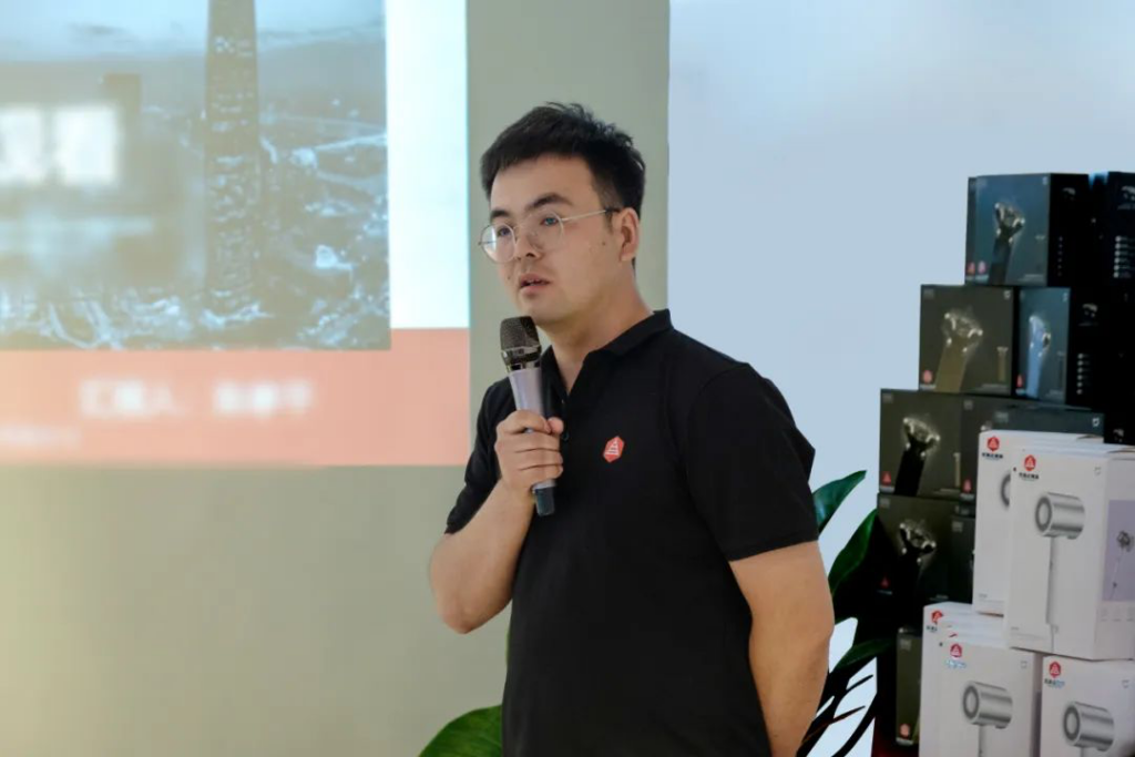 心相融·创未来丨Z6尊龙凯时物流2022年中总结会议