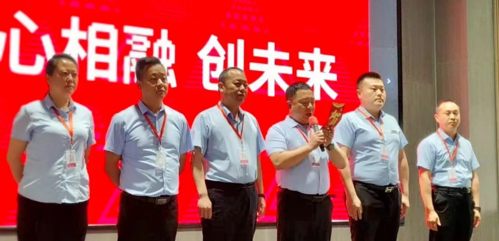 趣味运动结伴同行 | Z6尊龙凯时物流趣味运动会