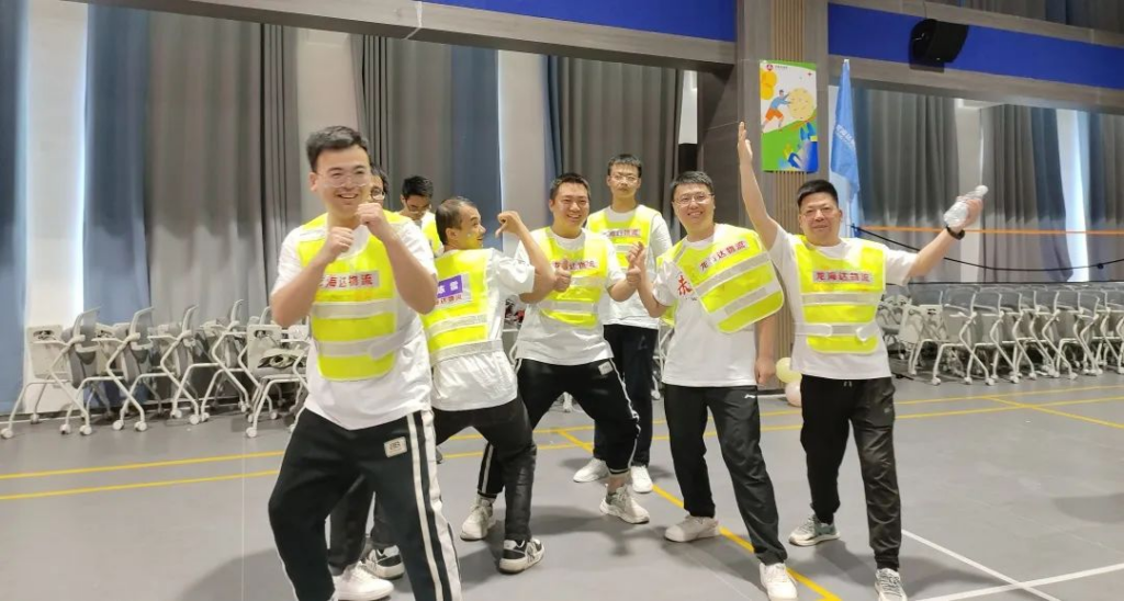 趣味运动结伴同行 | Z6尊龙凯时物流趣味运动会