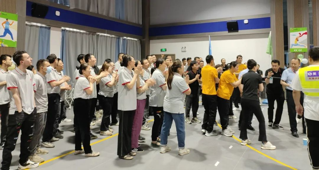 趣味运动结伴同行 | Z6尊龙凯时物流趣味运动会