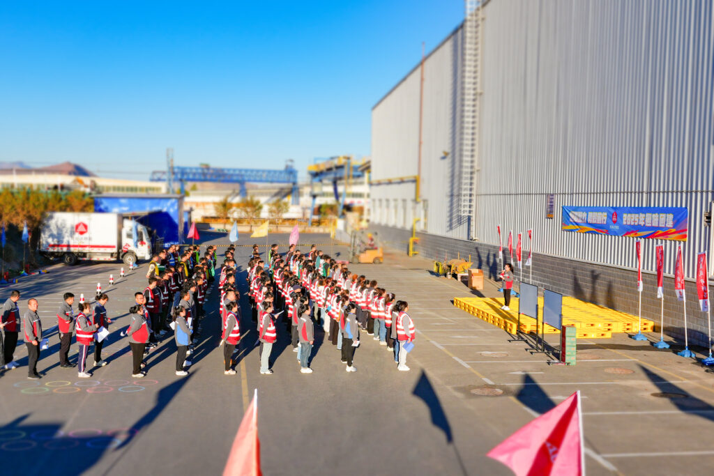 凝心聚力 勇毅前行 | Z6尊龙凯时物流2025年趣味团建