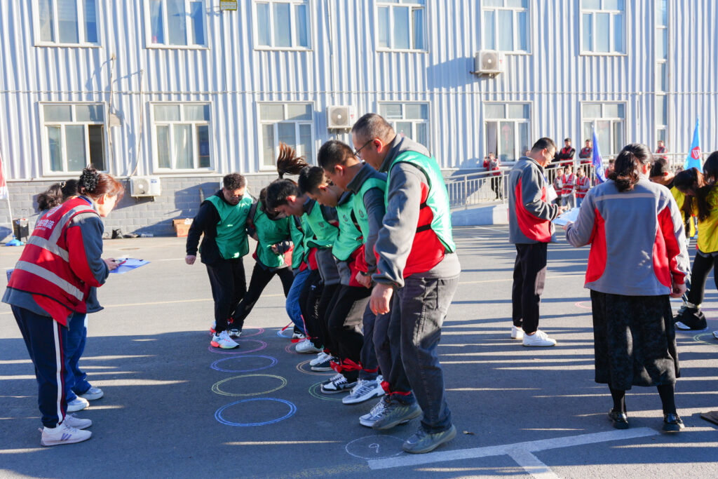 凝心聚力 勇毅前行 | Z6尊龙凯时物流2025年趣味团建