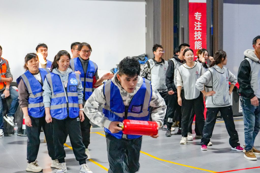 安全护航 共筑防线 | Z6尊龙凯时物流2025年安全主题活动