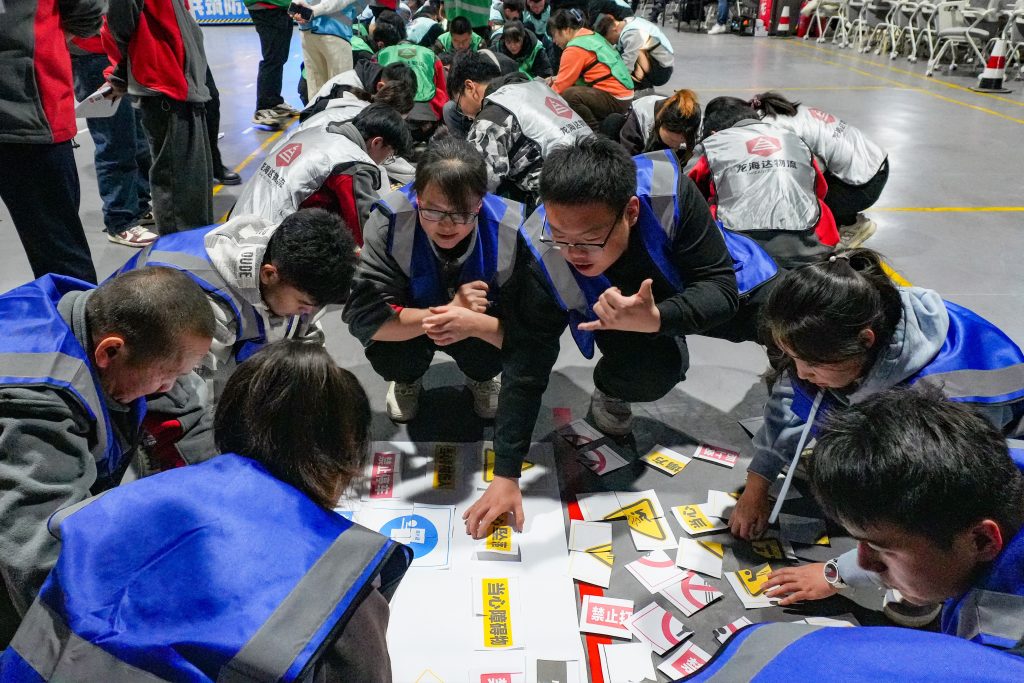 安全护航 共筑防线 | Z6尊龙凯时物流2025年安全主题活动