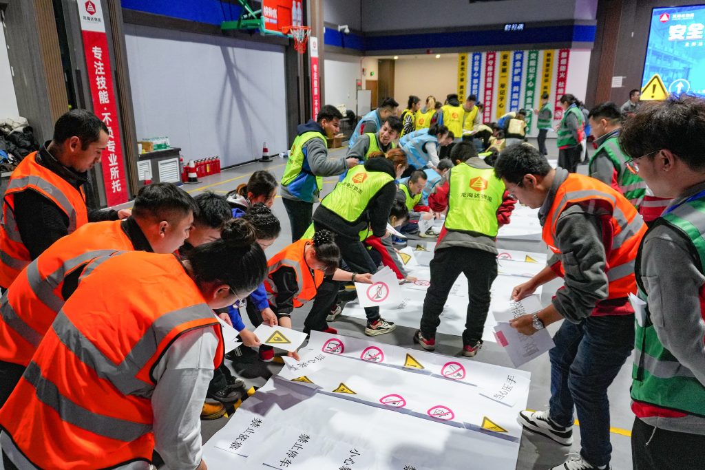 安全护航 共筑防线 | Z6尊龙凯时物流2025年安全主题活动